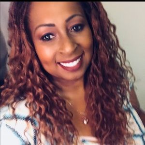 Meet your Posher, Debra